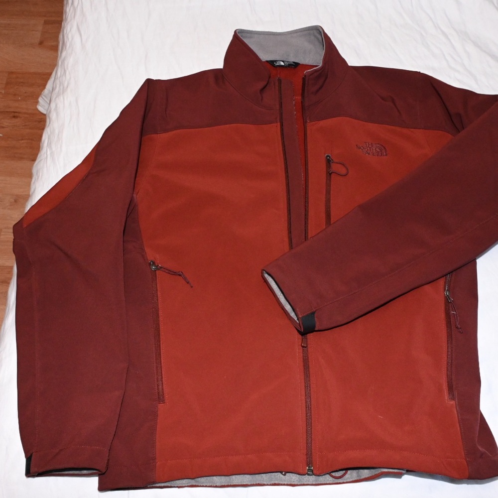 The North Face WindWall Men's Windproof Red Burgundy Jacket Size L